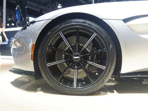 2020�˹�D���R��V8 Vantage �Ϻ�܇չ