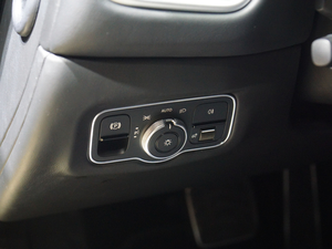 2020�˹�D���R��V8 Vantage �Ϻ�܇չ