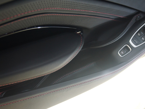 2020�˹�D���R��V8 Vantage �Ϻ�܇չ