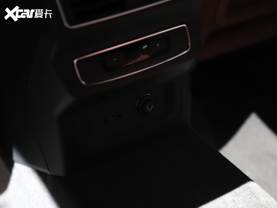 2021?yun)WQ5L Sportback 