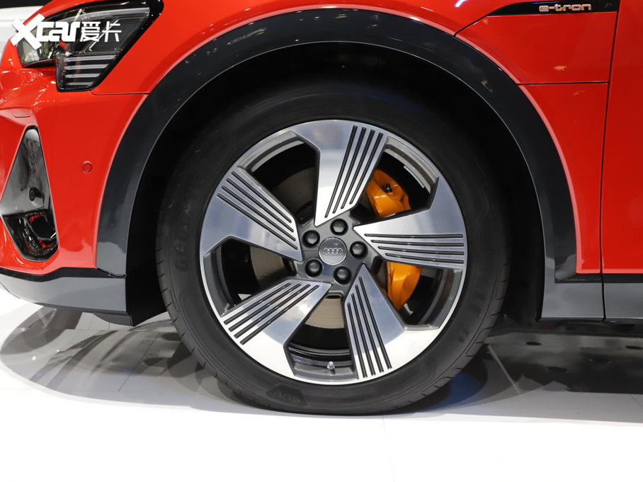 2021��?yu��n)W��e-tron(�M(j��n)��) 