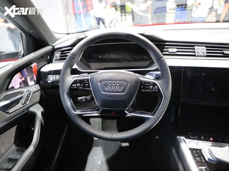 2021��W��e-tron(�M��) 