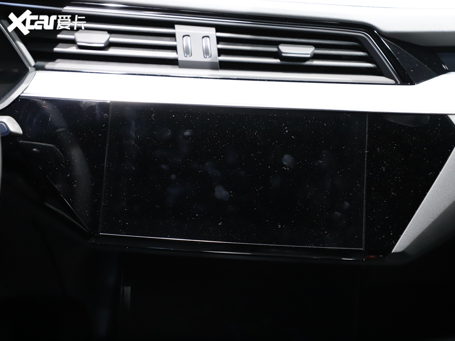 2021��W��e-tron(�M��) 