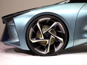 2020���׿��_˹LF-30 �Ϻ�܇չ