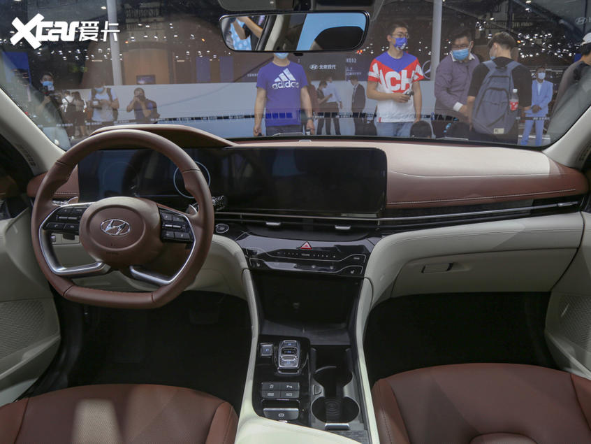 北京現代2021款名圖