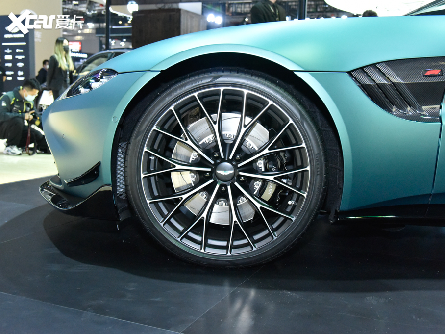 2022˹DRV8 Vantage 