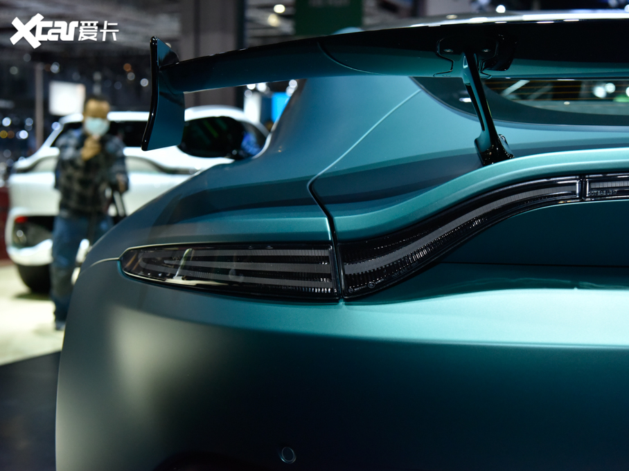 2022˹DRV8 Vantage 