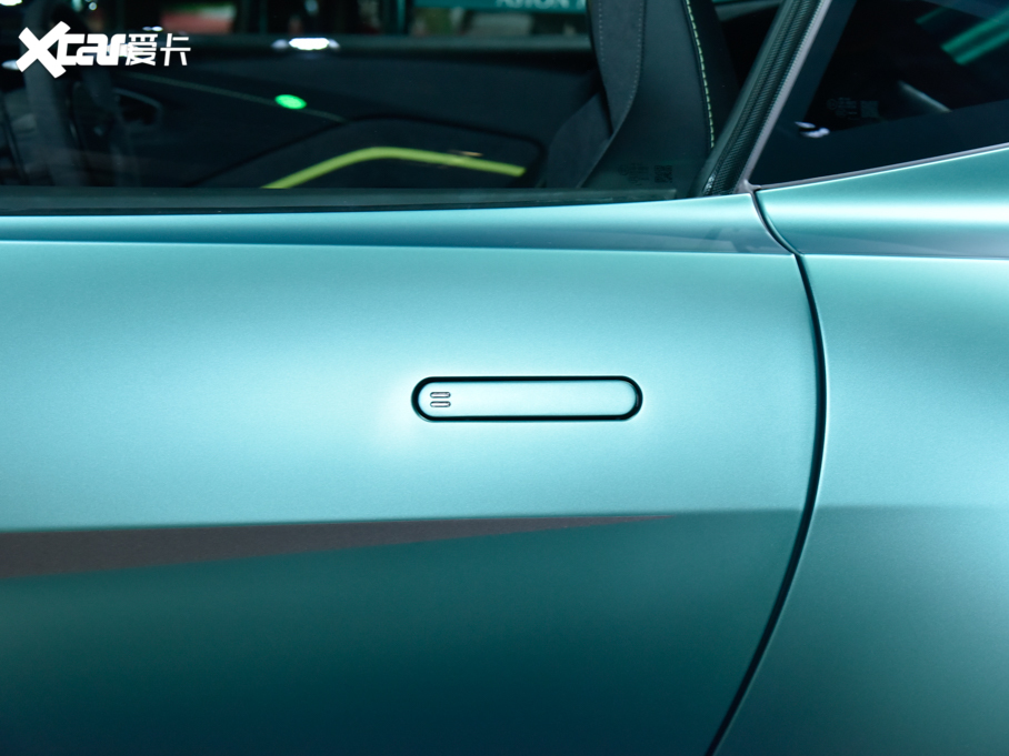 2022˹DRV8 Vantage 