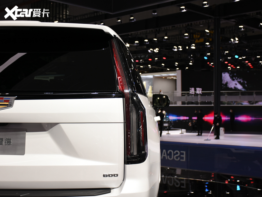 2021P׵ESCALADE 