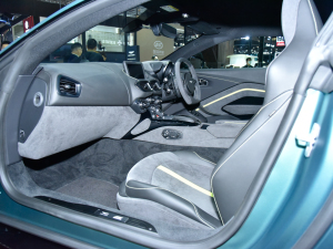 2022˹DRV8 Vantage Ϻ܇չ