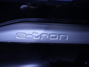 2022µQ4 e-tron Ϻչ