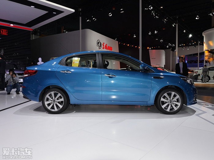 2015款起亚k2三厢图片