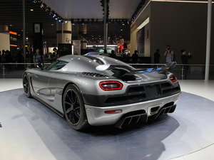 2014��One:1 �Ϻ�܇չ