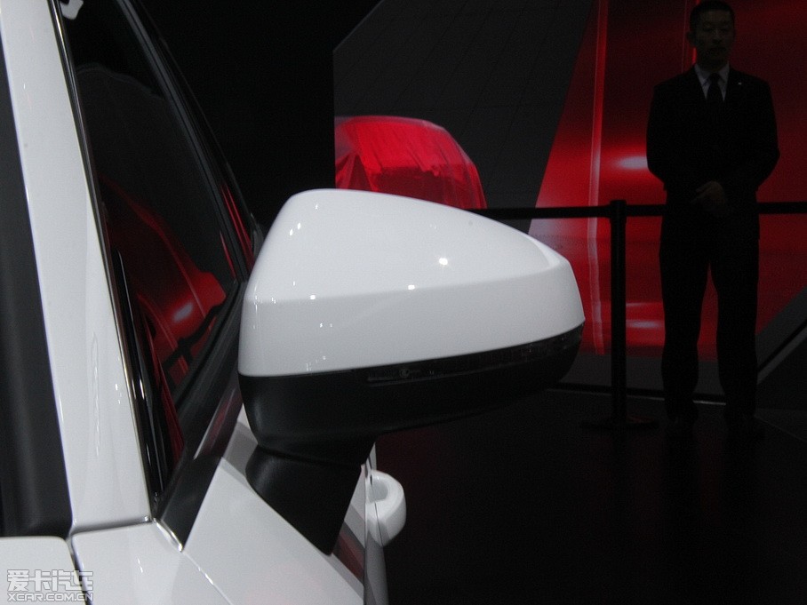 2015WA3 Limousine(M) 