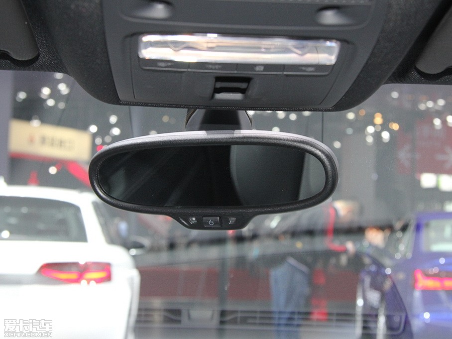 2015WA3 Limousine(M) 