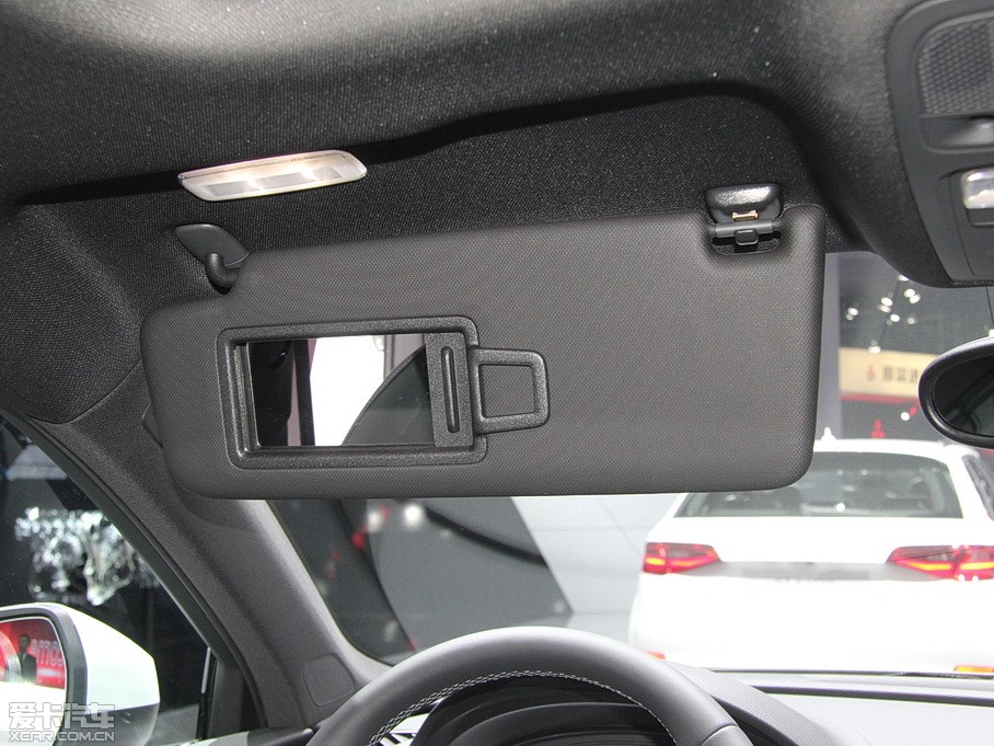 2015WA3 Limousine(M) 