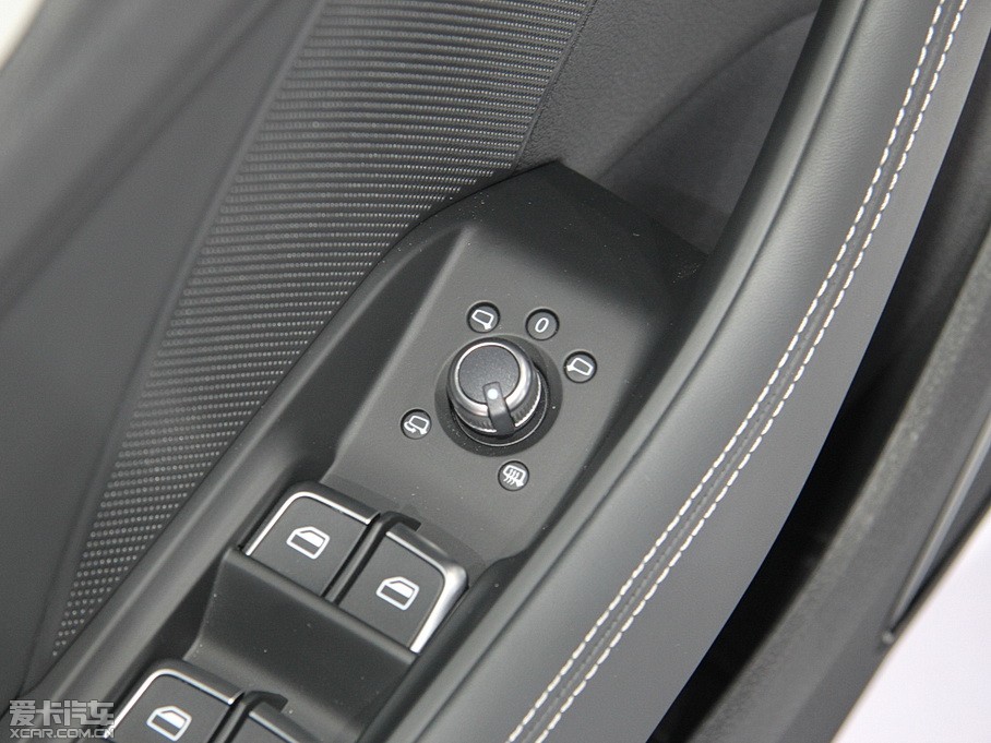 2015WA3 Limousine(M) 