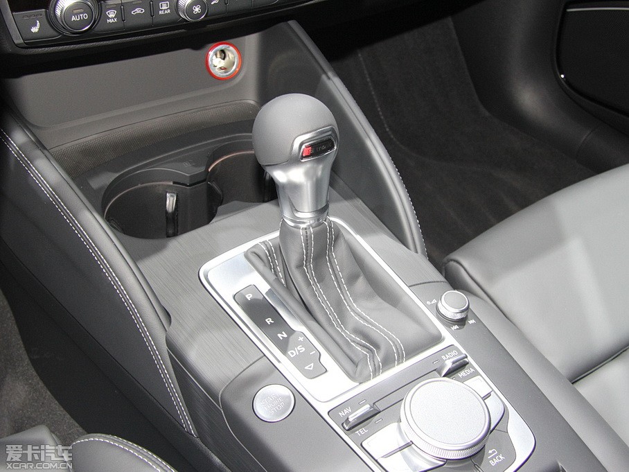 2015WA3 Limousine(M) 