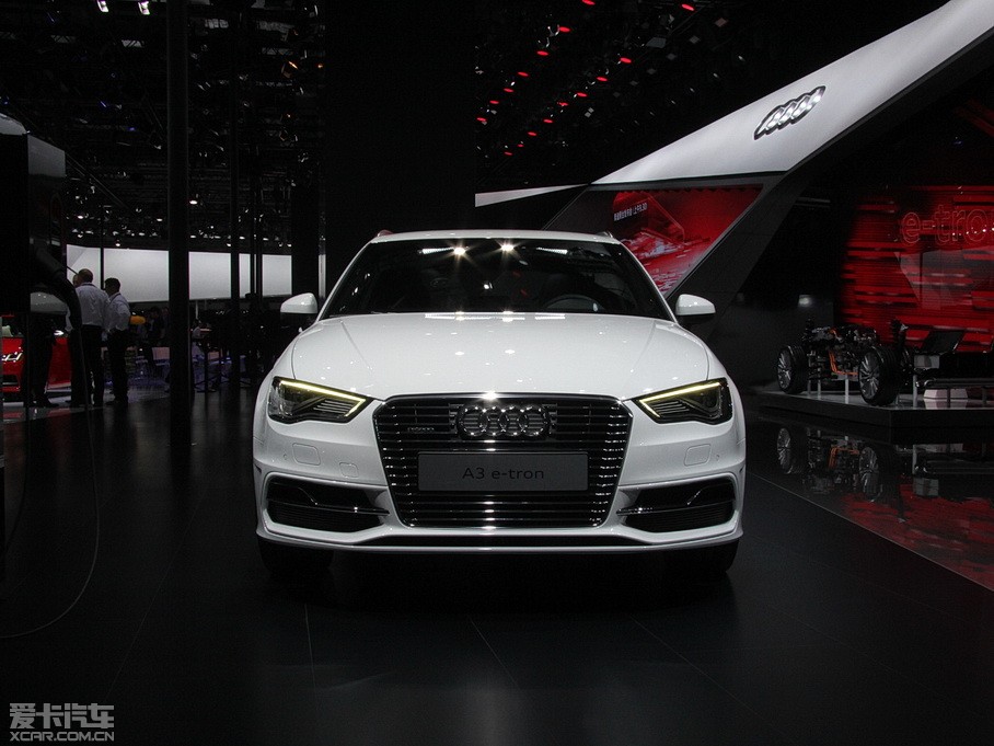 2015WA3 e-tron Sportback e-tron \Ӱ