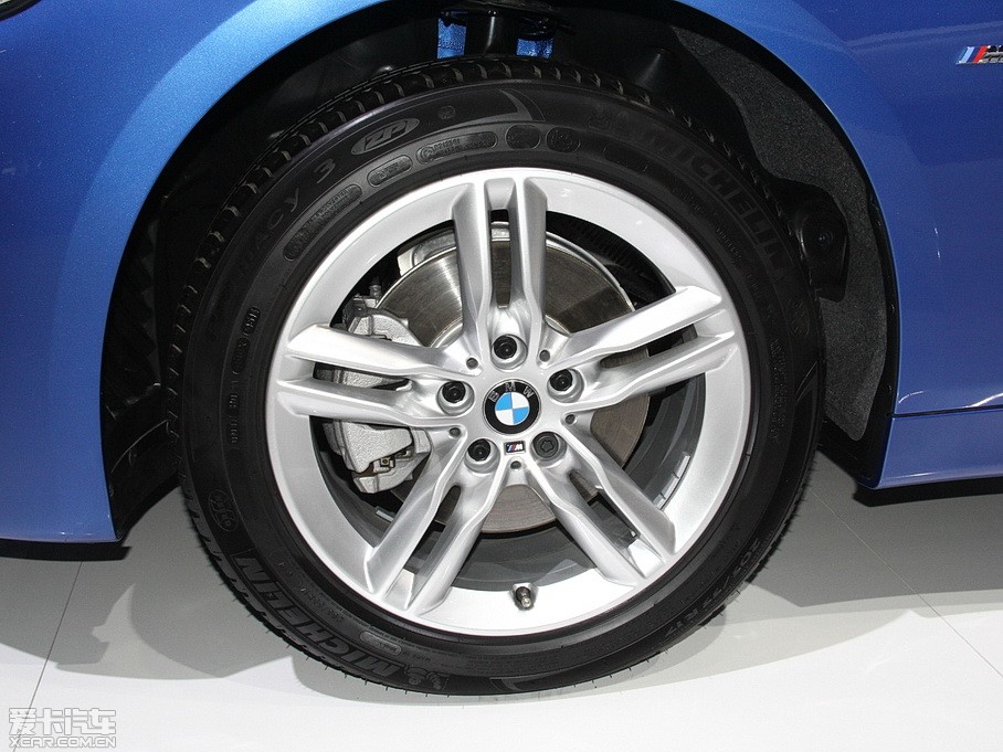 2015R2ϵ܇(M) 218i \OӋb