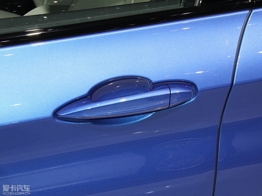 2015R2ϵ܇(M) 218i \OӋb