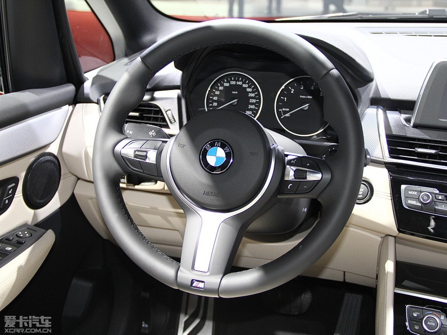 2015R2ϵ܇(M) 218i \OӋb