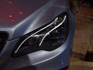 2014��E 260 �����I��܇ �Ϻ�܇չ