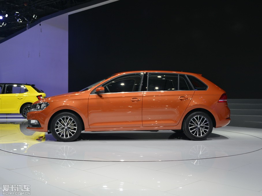 2015ɣ{Ƽ{ 230TSI DSGA