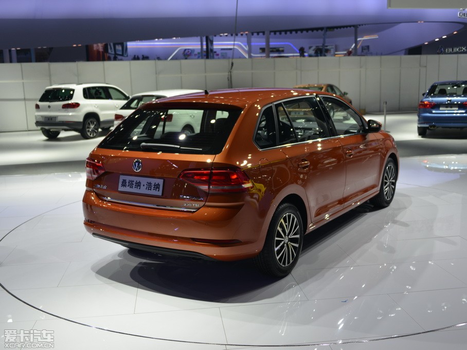 2015ɣ{Ƽ{ 230TSI DSGA