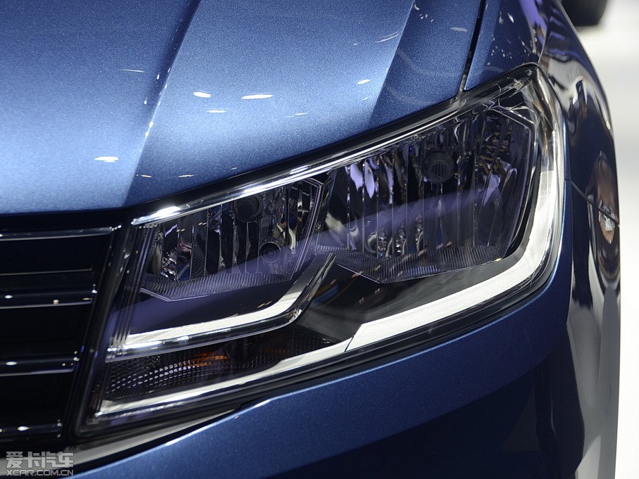 2015ɣ{Ƽ{ 230TSI DSGA