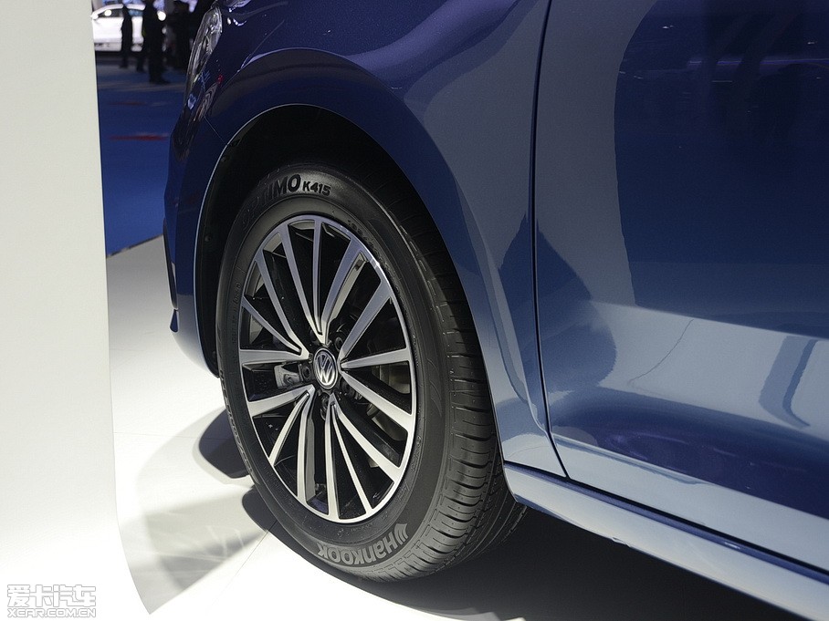 2015ɣ{Ƽ{ 230TSI DSGA