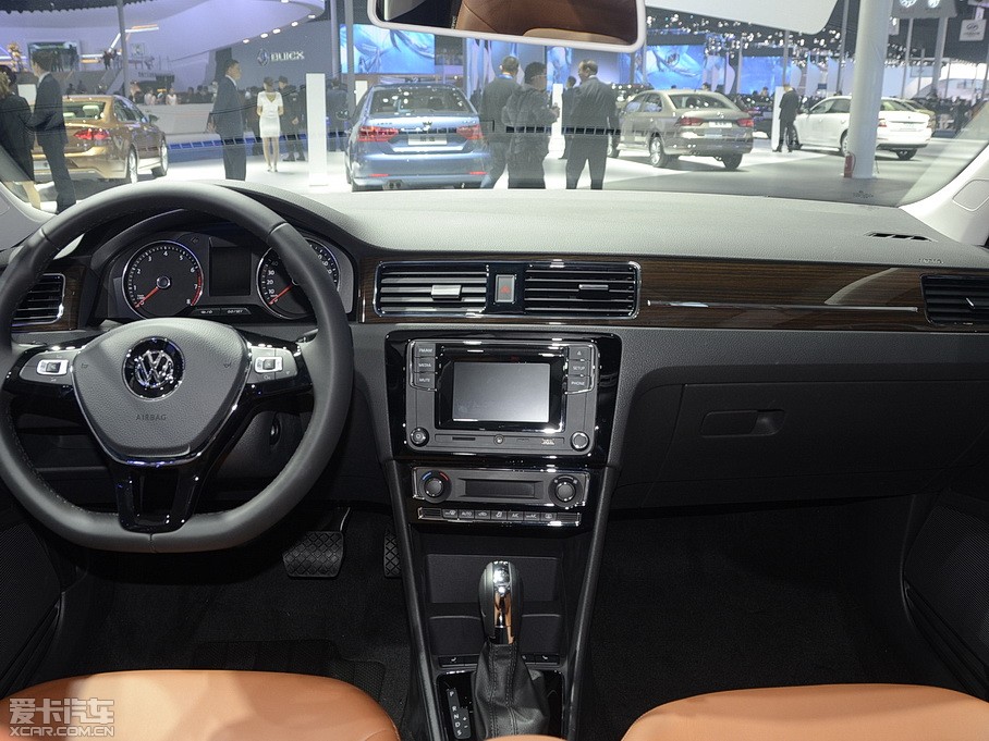 2015ɣ{Ƽ{ 230TSI DSGA