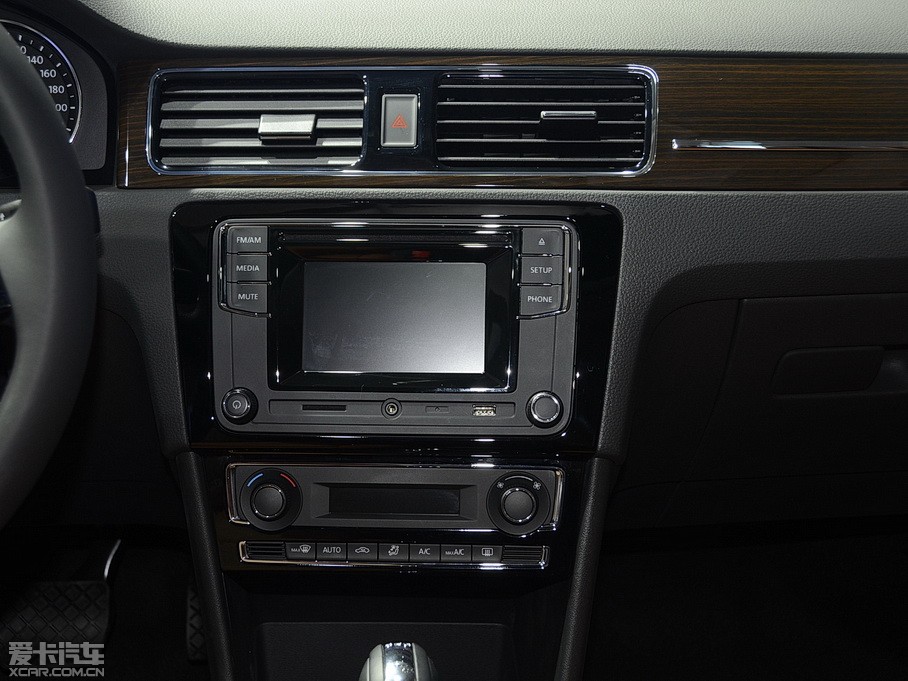 2015ɣ{Ƽ{ 230TSI DSGA