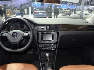 2015230TSI DSGA Ϻ܇չ