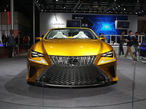 2015���׿��_˹LF-C2 �Ϻ�܇չ