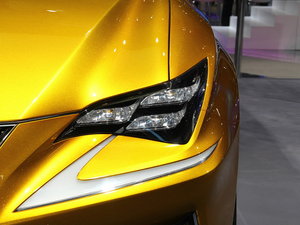 2015���׿��_˹LF-C2 �Ϻ�܇չ