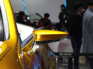 2015���׿��_˹LF-C2 �Ϻ�܇չ