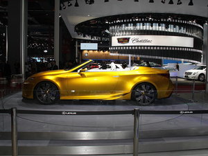 2015���׿��_˹LF-C2 �Ϻ�܇չ