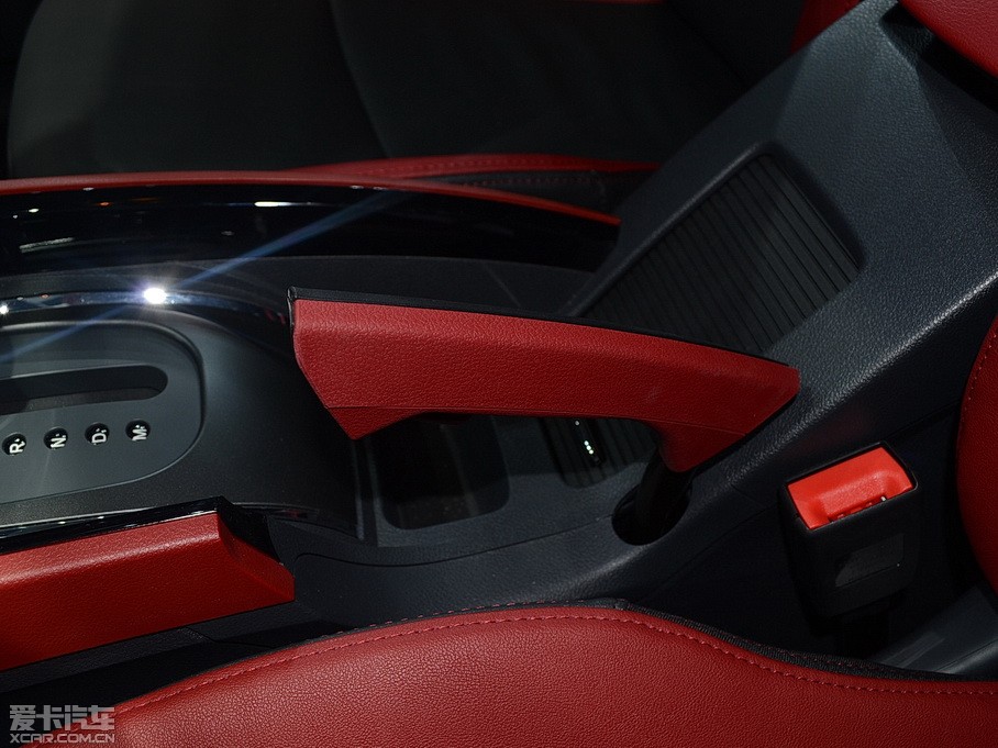 2015���CC 1.8T �ԄӾ�Ӣ��