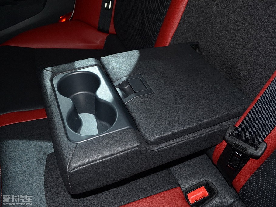 2015���CC 1.8T �ԄӾ�Ӣ��