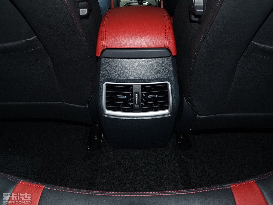 2015���CC 1.8T �ԄӾ�Ӣ��