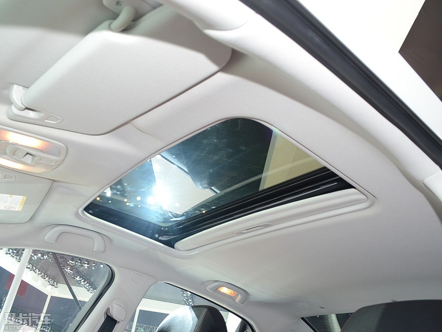 2015���CC 1.8T �ԄӾ�Ӣ��