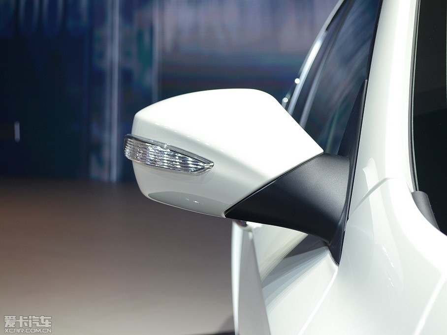 2015���CC 1.8T �ԄӾ�Ӣ��