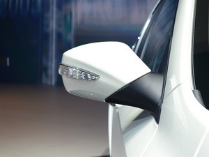 2015��1.8T �ԄӾ�Ӣ�� �Ϻ�܇չ