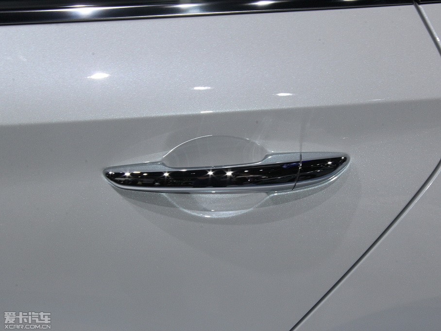 2015{Hybrid(M) Hybrid