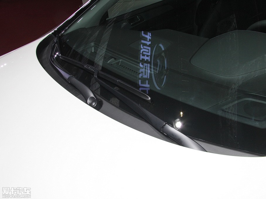 2015{Hybrid(M) Hybrid