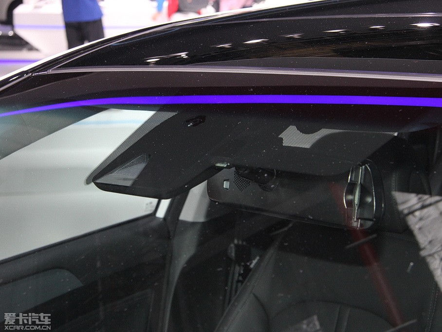 2015{Hybrid(M) Hybrid