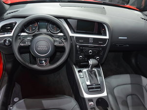 2016��?yu��n)W��A5 Cabriolet �Ϻ�܇չ