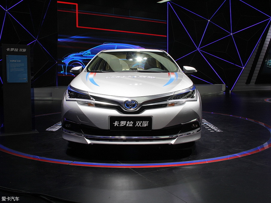 丰田卡罗拉双擎2017款图片