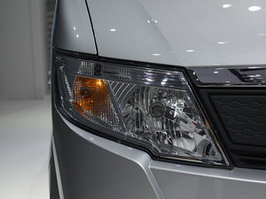 2015款佳宝V77 上海车展
